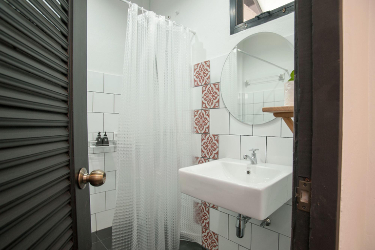 Bathroom 4, Lumluek Boutique Resort, Muang Surat Thani