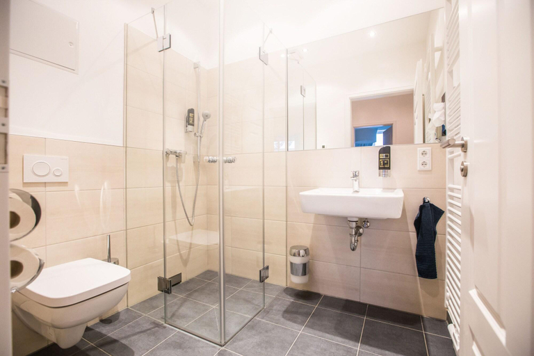 Bathroom 4, Stadthaus By Luga Homes, Leipzig