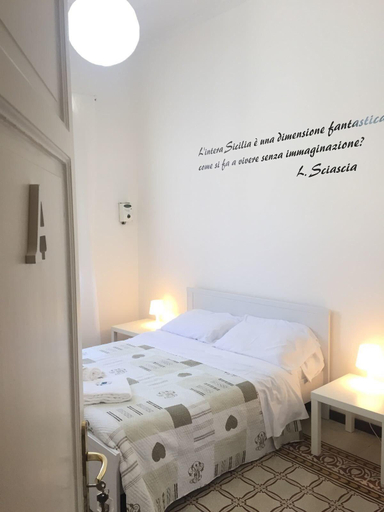Bedroom 3, Liola B&B, Palermo