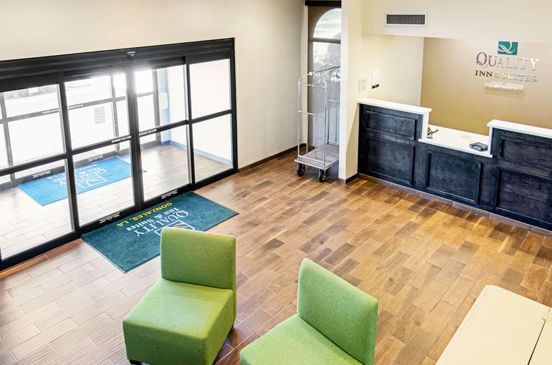 Public Area 4, Quality Inn & Suites Near Tanger Outlet Mall, Ascension