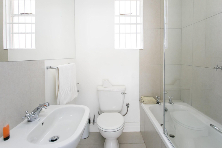 Bathroom 4, Wagona Wheela Countrya Lodge, Central Karoo
