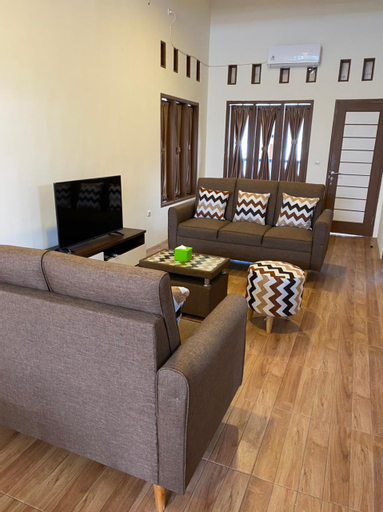 Alamii Kaoem Guest House, Cianjur