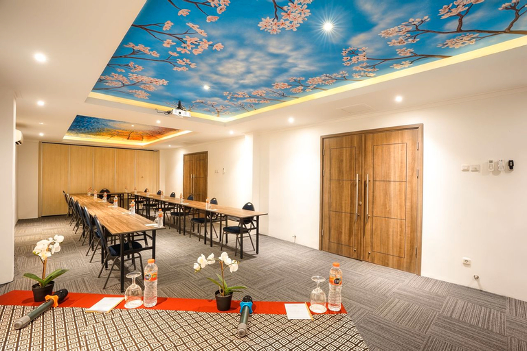 Business Facilities 4, Kaloka Airport Sumbawa, Sumbawa