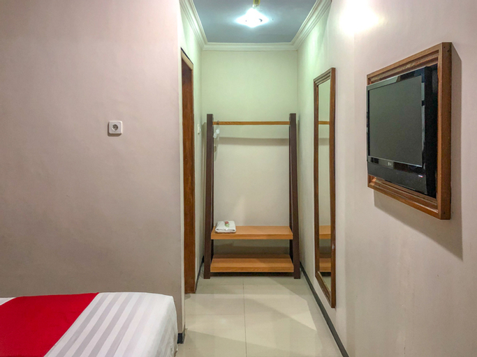 RedDoorz Syariah @ Jalan Buring Malang, Malang