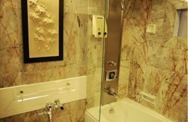 bathroom 22
