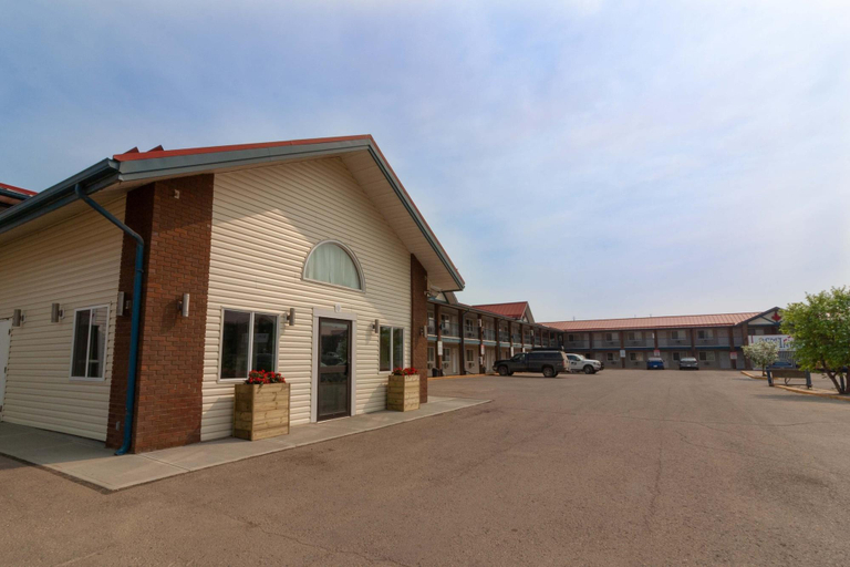 Exterior & Views 2, Rusty's BCMInns Fort McMurray, Division No. 16