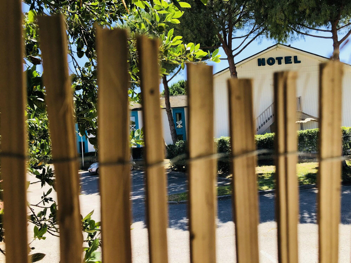 Exterior & Views 2, HALT HOTEL - Choisissez l'Hôtellerie Indépendant, Hérault
