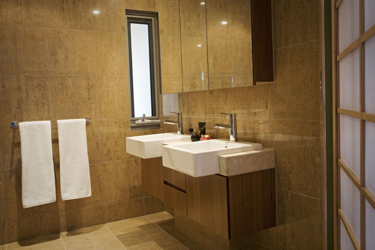 Bathroom 4, Cotton Beach Resort Tweed Coast Holidays, Tweed - Tweed Coast
