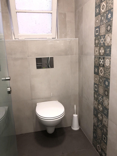 Bathroom 4, Vistas de Lisboa Hostel, Lisbon