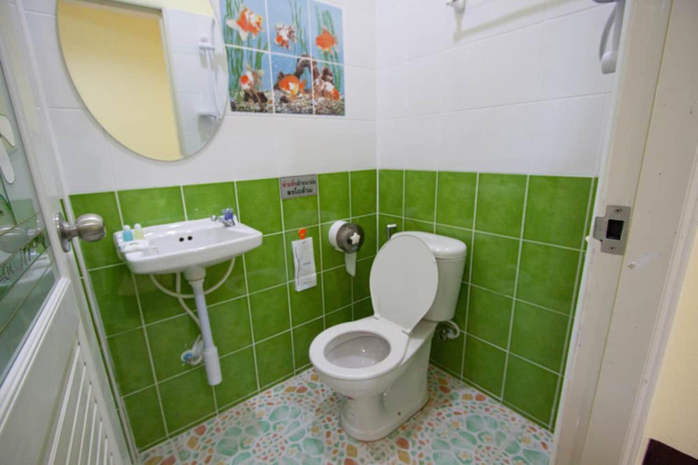 Bathroom 4, Baan Rommai Sattahip, Sattahip