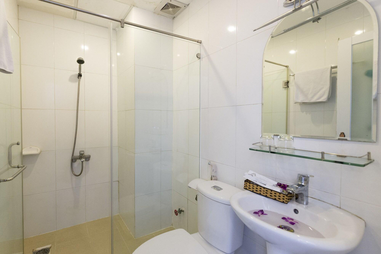 Bathroom, HANZ Camelia Hotel, District 1