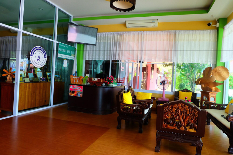 Public Area 2, P Paradise Hotel, Mueang Kamphaeng Phet