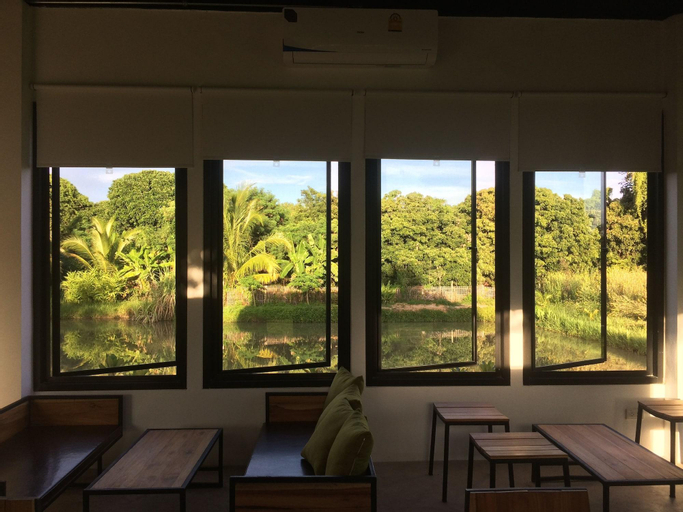 Public Area 2, Golden Palm Resort, Chom Thong
