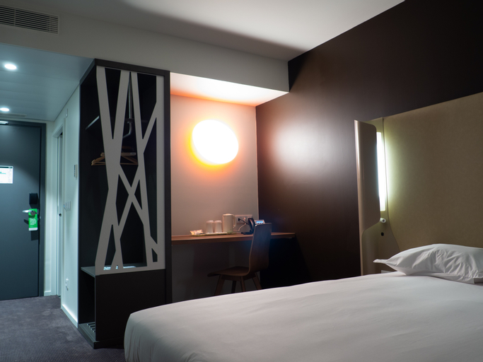 Bedroom 16