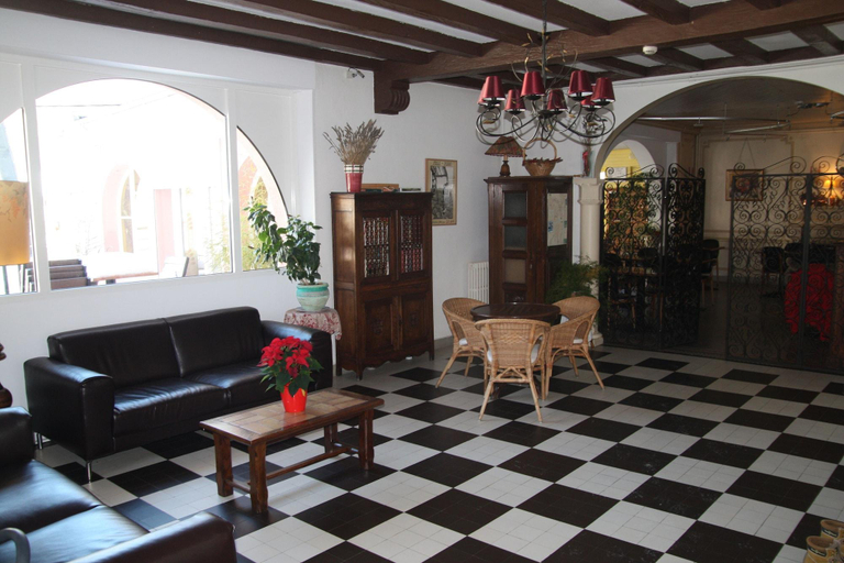 Public Area 3, Hotel Le Grillon, Ariège