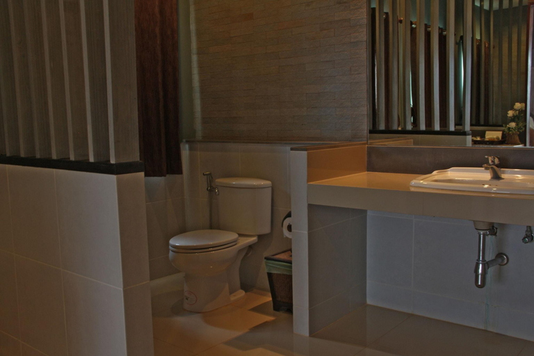 Bathroom 4, Singha Rubber Tree Kanchanaburi, Sai Yok