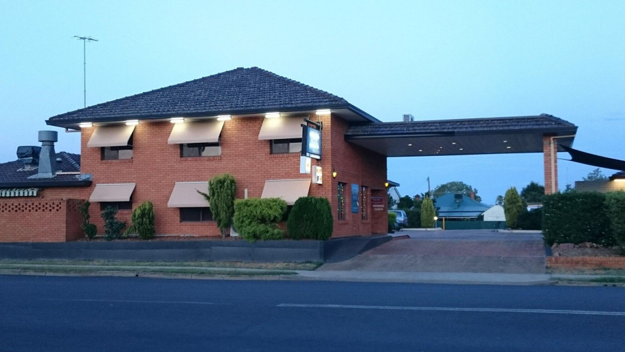 Exterior & Views 2, Adelong Motel, Narrabri