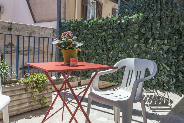 Others, Jasmin B&B, Palermo