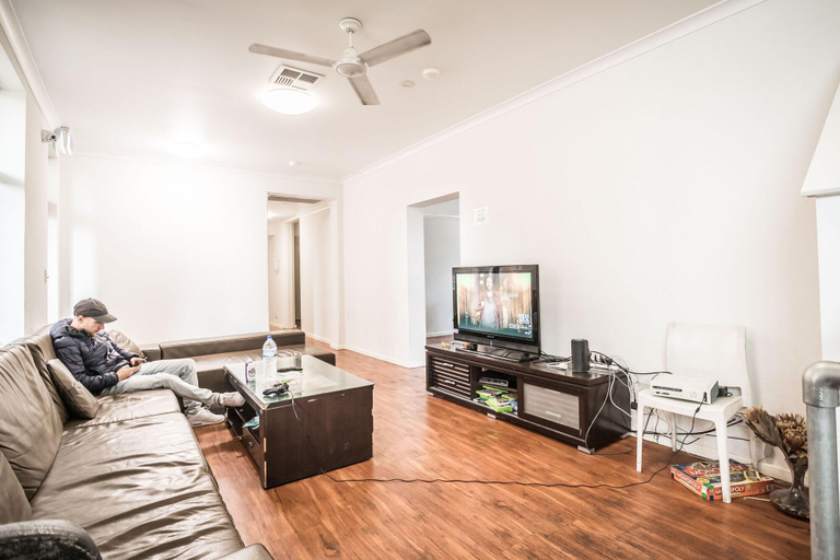 Exterior & Views, Downtown Backpackers Hostel - note - Valid Passport required for check in, Perth