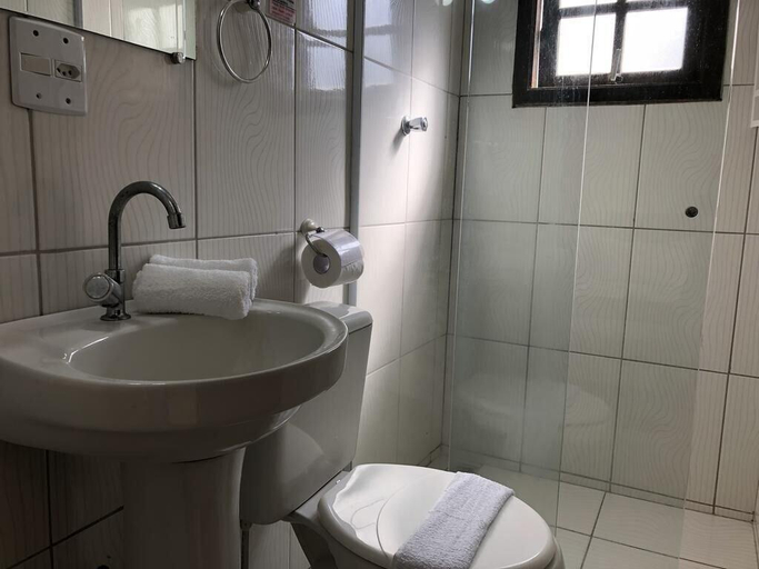 Bathroom 4, Pousada Recanto, Parati