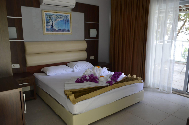 Bedroom 2, Pine Beach Boutique Hotel, Marmaris