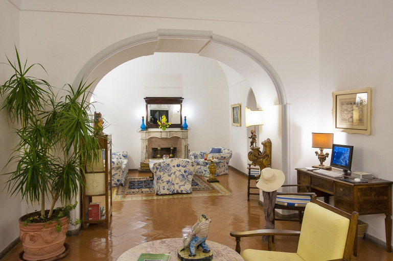 Public Area, Miramare, Salerno