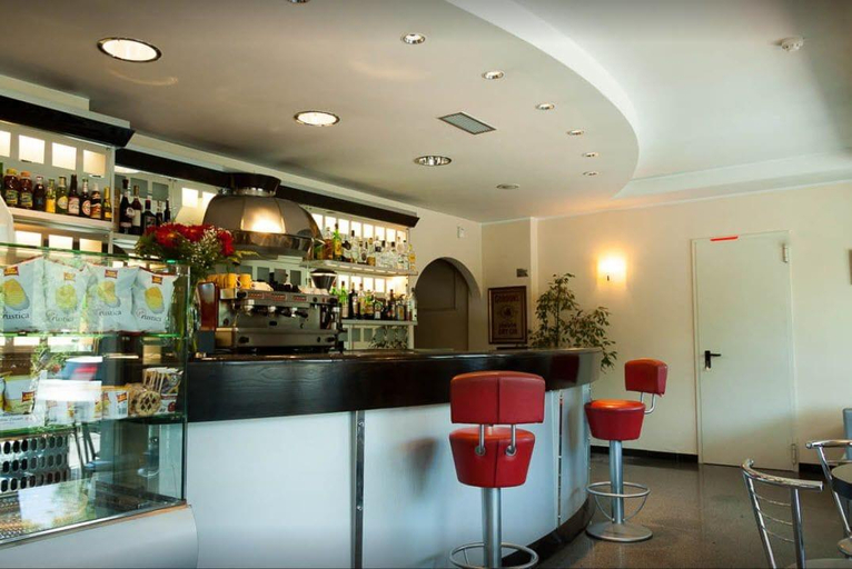 Food & Drinks 5, Hotel Riviera, Fermo