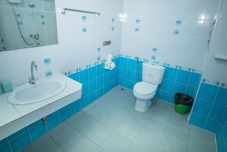 Bathroom 4, Belle Cose Hotel, Pulau Phuket