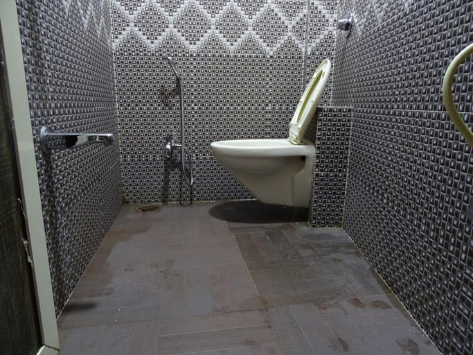 Bathroom 5, STAR RESIDENCY, Mumbai Suburban