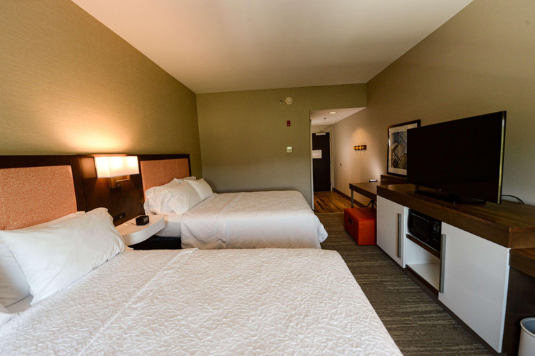 Bedroom 3, Hampton Inn & Suites By Hilton Lenoir, Caldwell