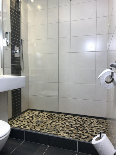Bathroom 4, HALT HOTEL - Choisissez l'Hôtellerie Indépendant, Hérault