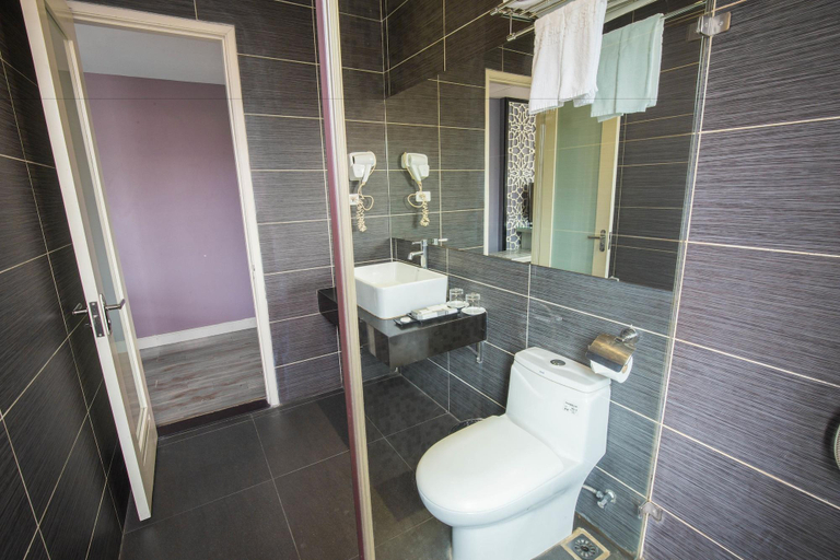 Bathroom 4, Riverside Boutique Hotel, Hai Bà Trưng