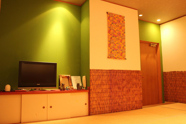 Bedroom 4, Okinawa Minshuku Kariyushi, Shirahama