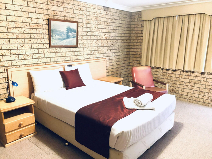 Bedroom 2, Overlander Motor Lodge Pty Ltd, Gunnedah