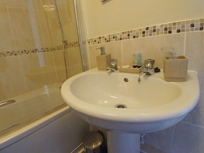 Bathroom 3, Engine Inn, Cumbria