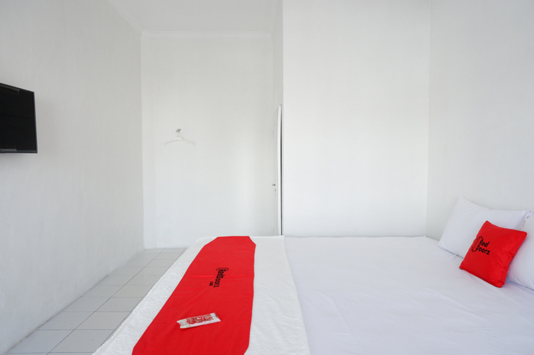 Bedroom 3, RedDoorz Plus near UMS Solo, Solo