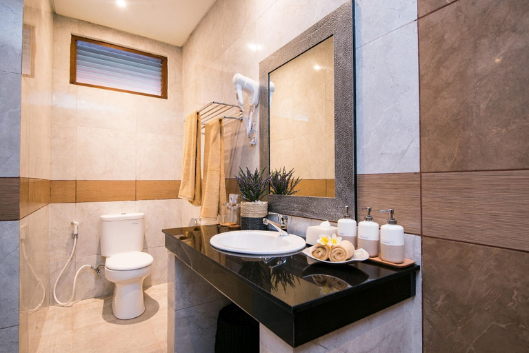 Bathroom 5, D'Puncak Villas Lembongan, Klungkung