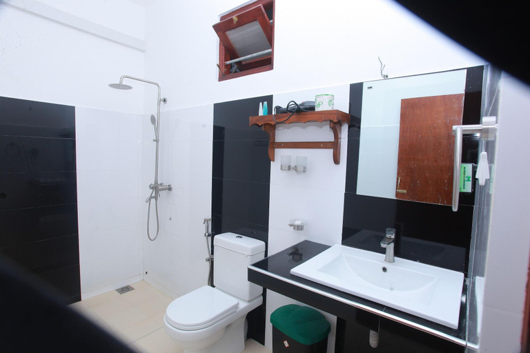 Bathroom 4, Mirissa Beach Inn, Weligama