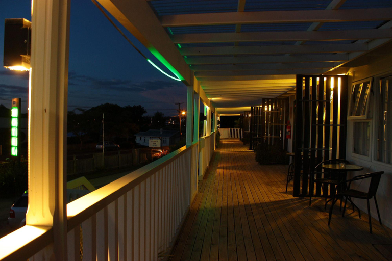 Food & Drinks, Te Awa Motel, Wanganui