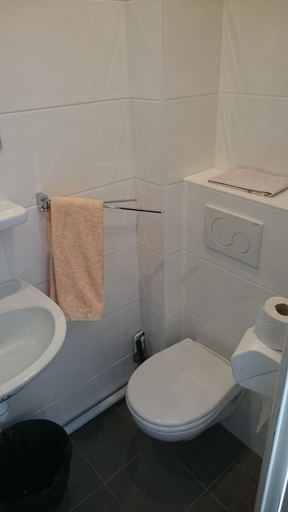 Bathroom 5, Acacia Hotel, Paris