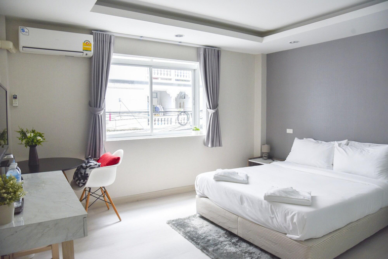 Room 4, Ratchada Apartments, Huai Kwang
