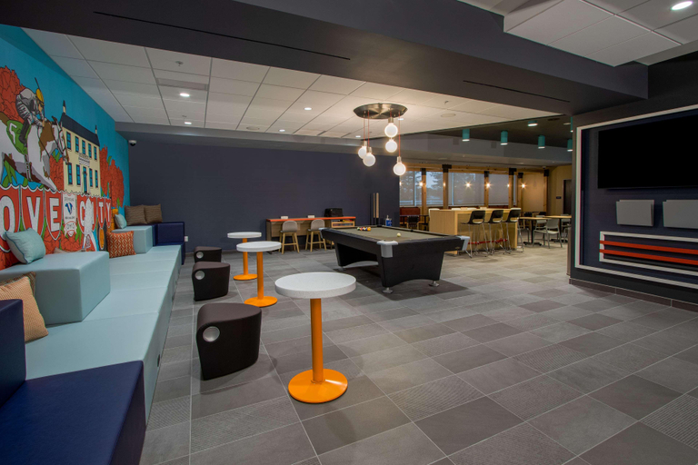 Public Area, Tru by Hilton Grove City Columbus, Franklin