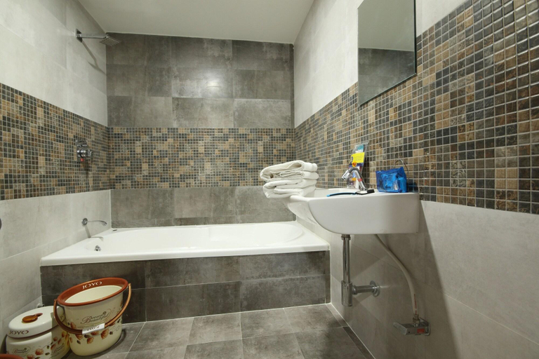 Bathroom 4, HOTEL SHREE GOPAL RESIDENCY , Ahmadabad