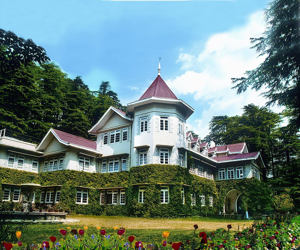 Exterior & Views