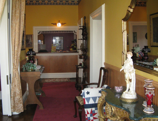 Others 4, Riverview Mansion, Massac