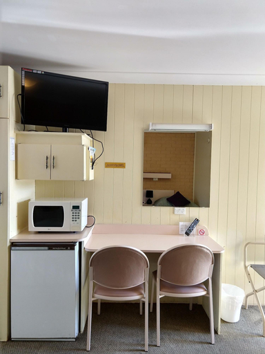 Public Area 3, Young Goldrush Motel, Young