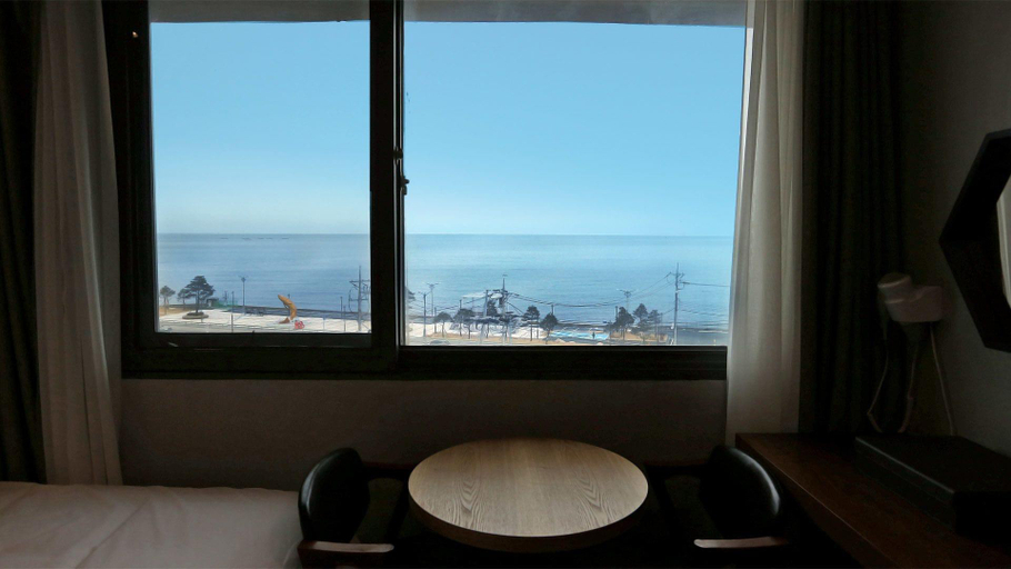 Bedroom 4, Yangyang No. 25 Mulchi Beach Branch, Sokcho