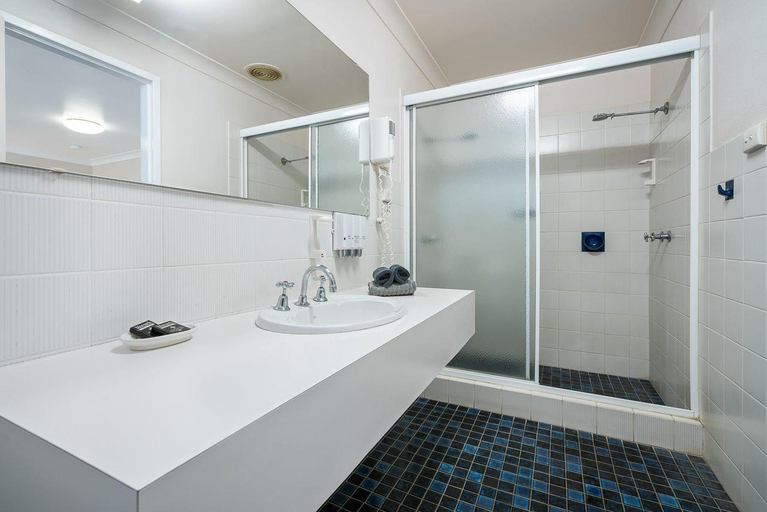 Bathroom 5, Garden City Motor Inn, Wagga Wagga - Pt A