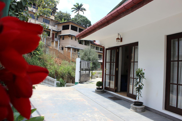 Exterior & Views 2, Kandy Waters Hotel, K.F.G. & G. Korale
