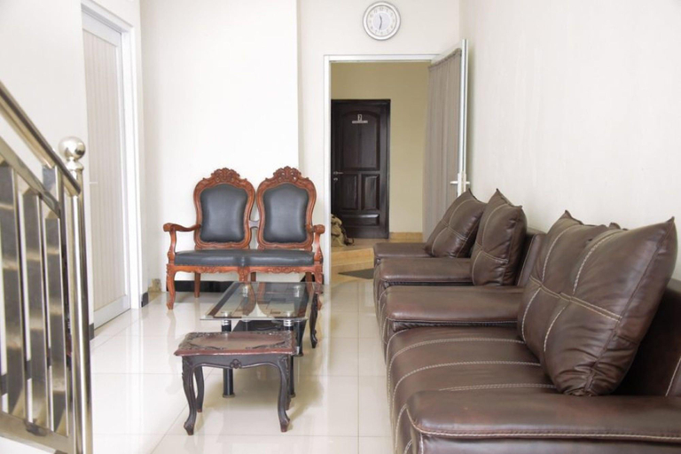 Public Area, RedDoorz near GOR Satria Purwokerto, Banyumas